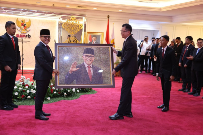 Abdullah Azwar Anas saat acara perpisahan dalam serah terima jabatan MenPAN-RB. [Dok. Kementerian PAN-RB]